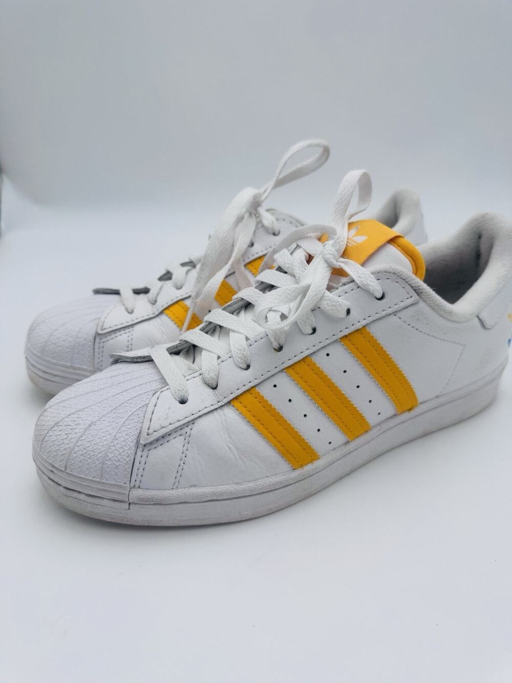 Adidas Superstar Men’s Size 8 White Orange Leather Shell Toe Sneakers
